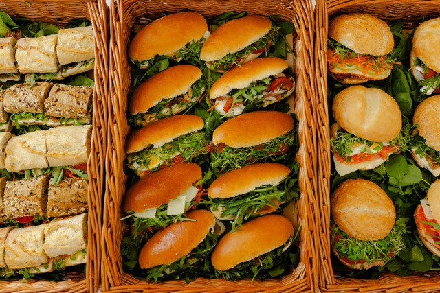 belegde broodjes, sandwiches en pistolets van Cressonnette