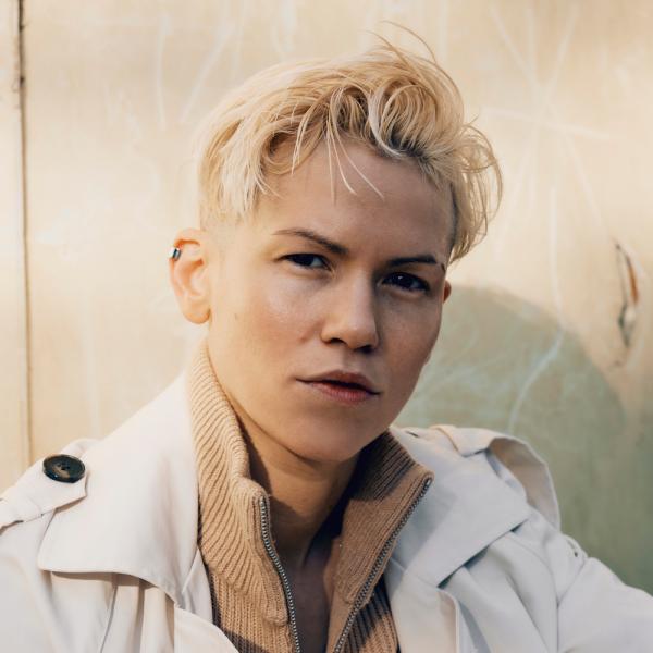 Britt Jent by Chiara Steemans_1000x1000.jpg